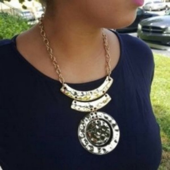 Jewelry - Women Gold Necklace